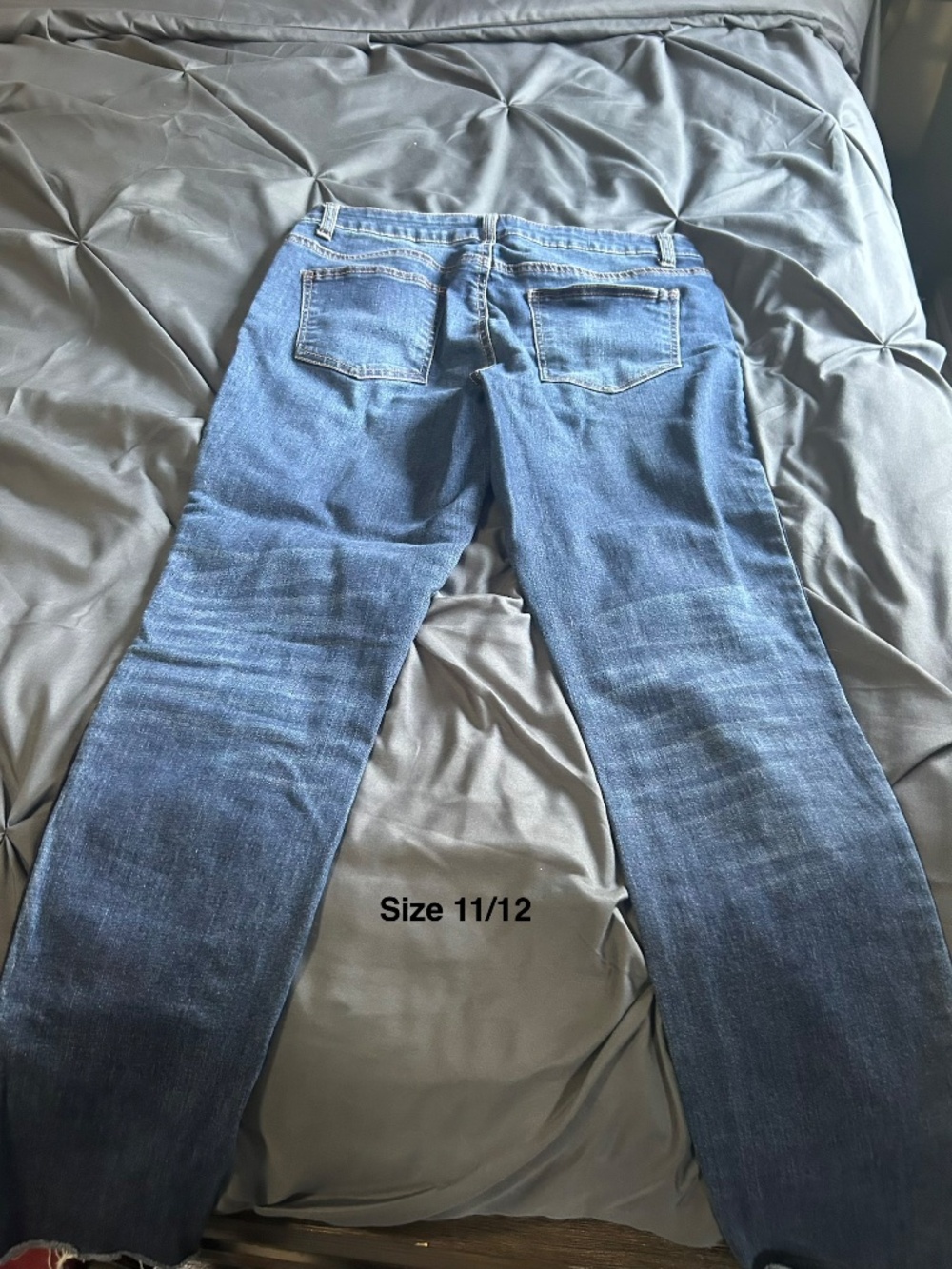 Jeans - Picture 2 of 3